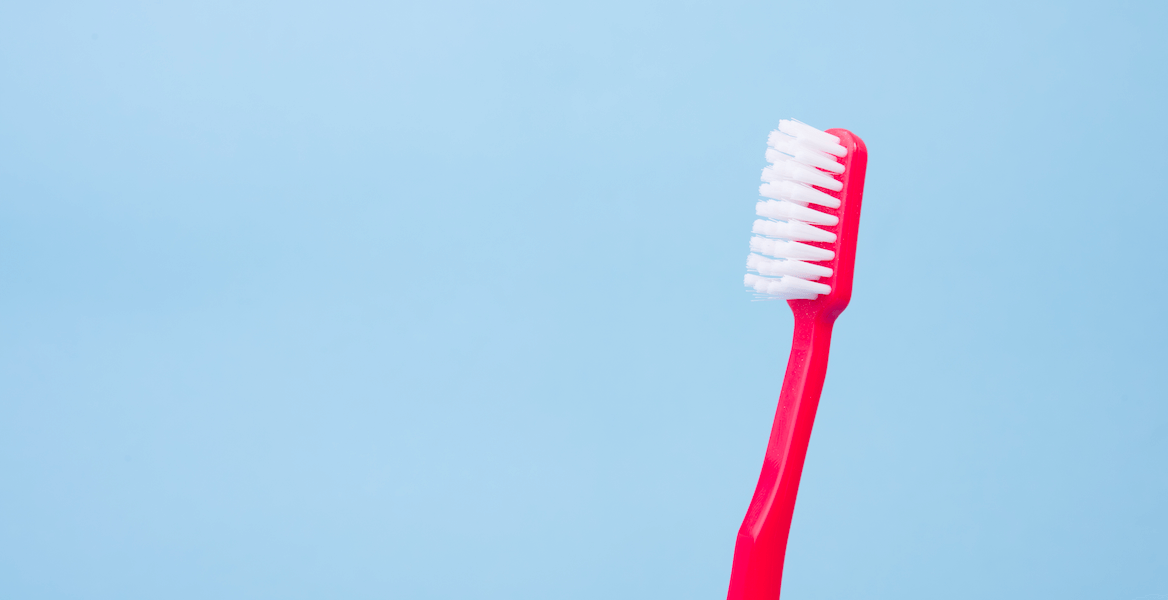 Comment nettoyer une gouttière dentaire ?
